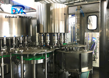 Imbottigliamento di alta efficienza e linea di imbottigliamento automatici dell'acqua della tappatrice